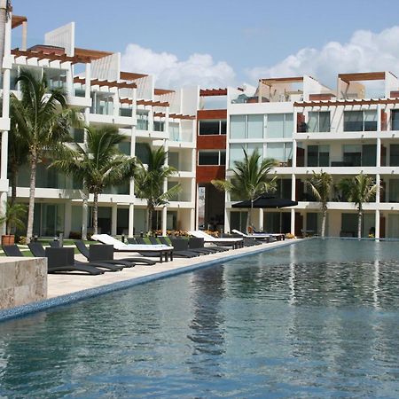 The Elements Oceanfront & Beachside Condo Hotel Playa del Carmen Exterior photo