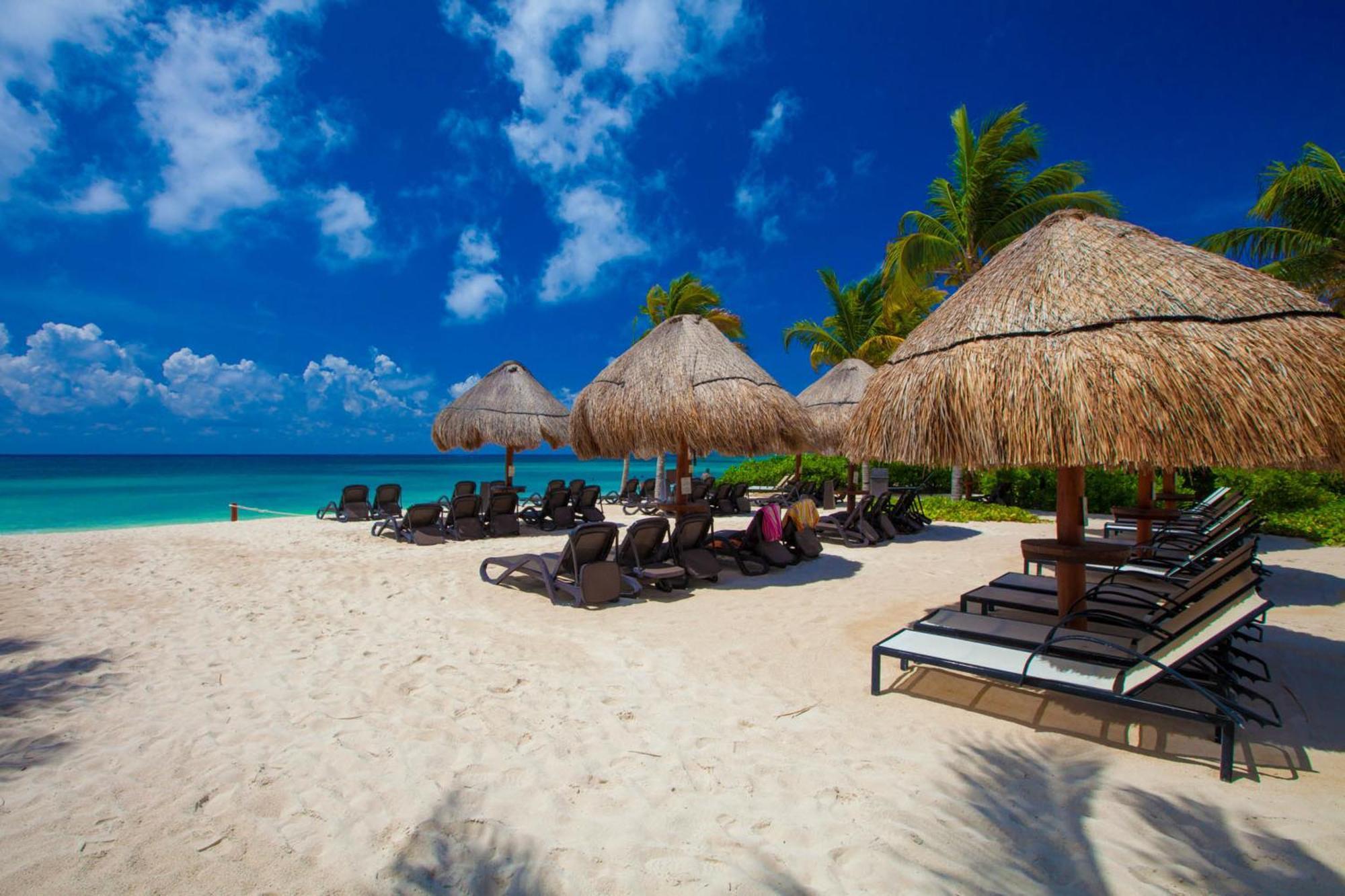 The Elements Oceanfront & Beachside Condo Hotel Playa del Carmen Exterior photo