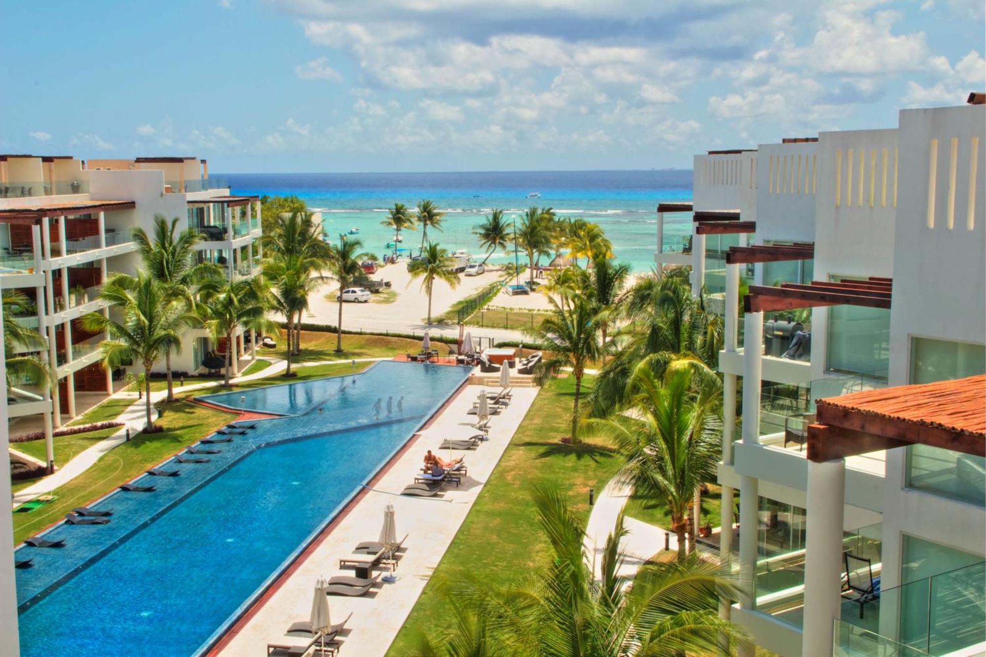 The Elements Oceanfront & Beachside Condo Hotel Playa del Carmen Exterior photo