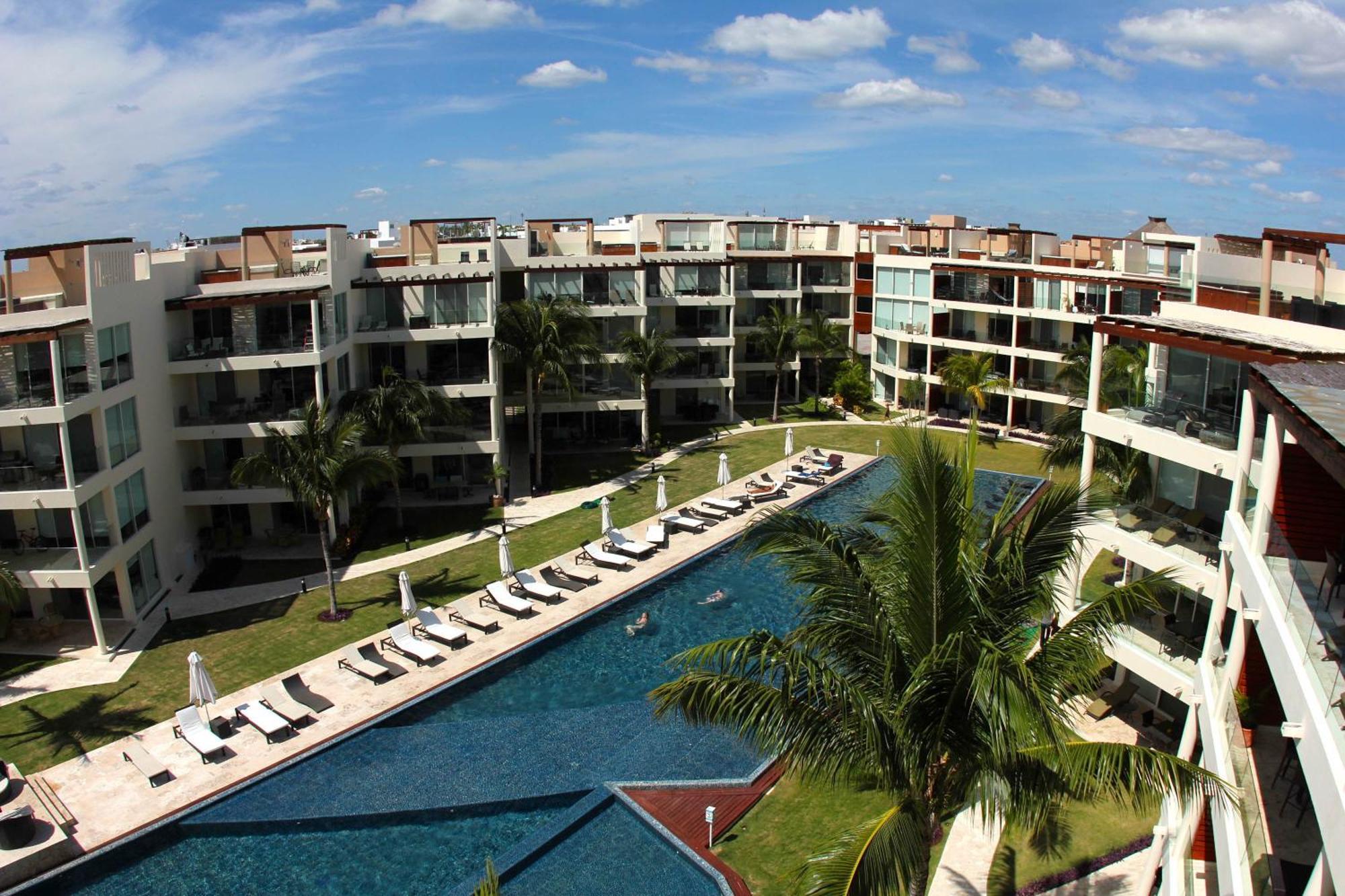 The Elements Oceanfront & Beachside Condo Hotel Playa del Carmen Exterior photo