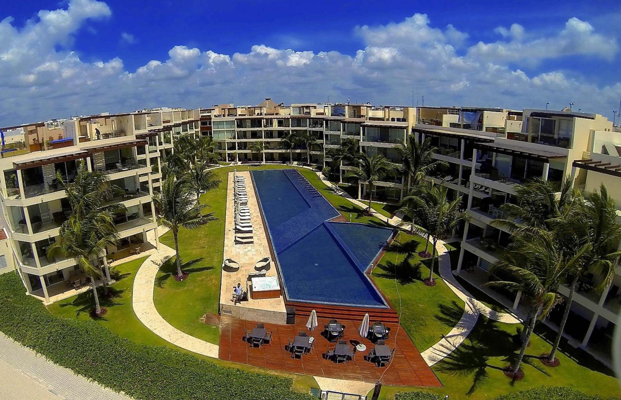 The Elements Oceanfront & Beachside Condo Hotel Playa del Carmen Exterior photo