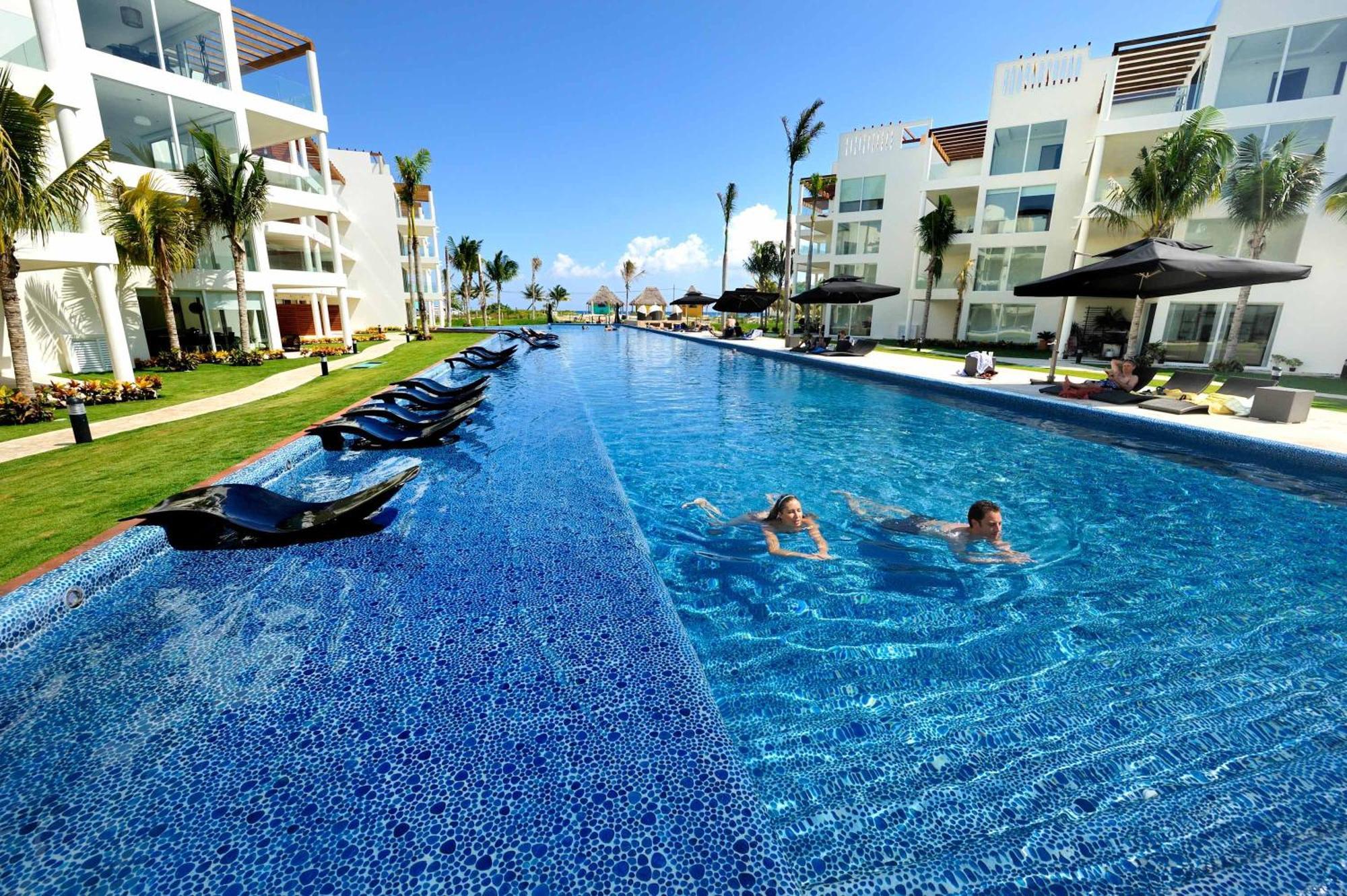 The Elements Oceanfront & Beachside Condo Hotel Playa del Carmen Exterior photo