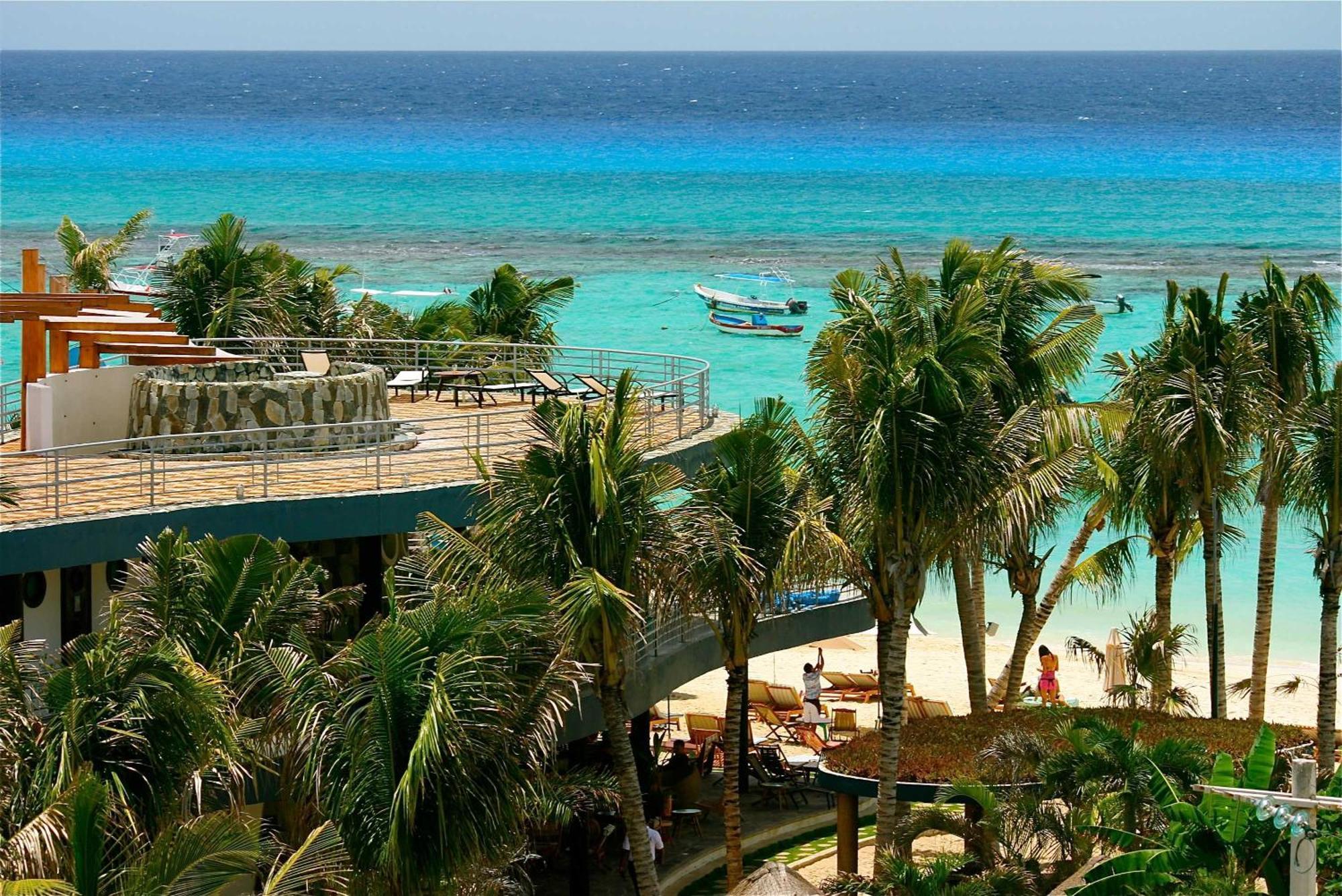 The Elements Oceanfront & Beachside Condo Hotel Playa del Carmen Exterior photo