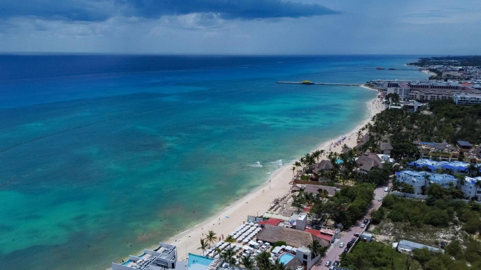 The Elements Oceanfront & Beachside Condo Hotel Playa del Carmen Exterior photo